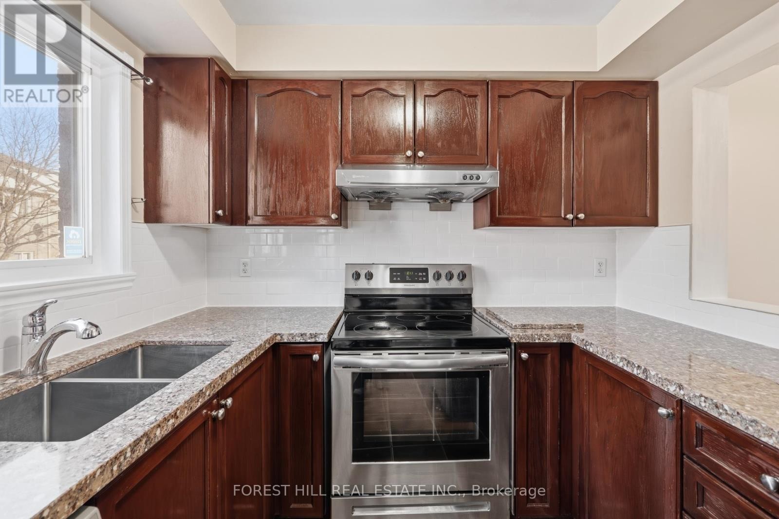 












139 - 5260 MCFARREN BOULEVARD

,
Mississauga (Central Erin Mills),




Ontario
L5M7J1

