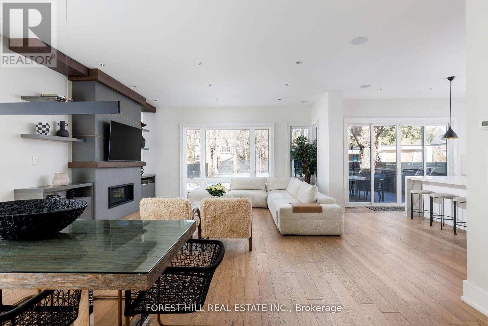 












8 NORA ROAD

,
Toronto (Islington-City Centre West),




Ontario
M9A1C9

