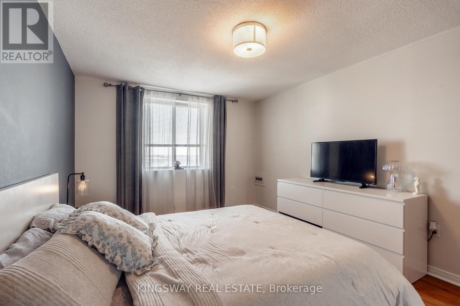 












503 - 6720 GLEN ERIN DRIVE

,
Mississauga (Meadowvale),




Ontario
L5N3K8

