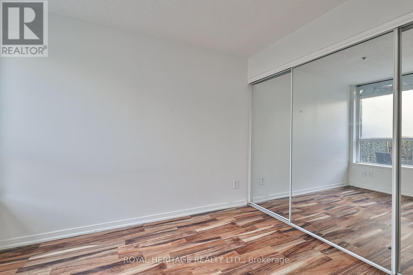 












104 - 38 JOE SHUSTER WAY

,
Toronto (South Parkdale),




Ontario
M6K0A5

