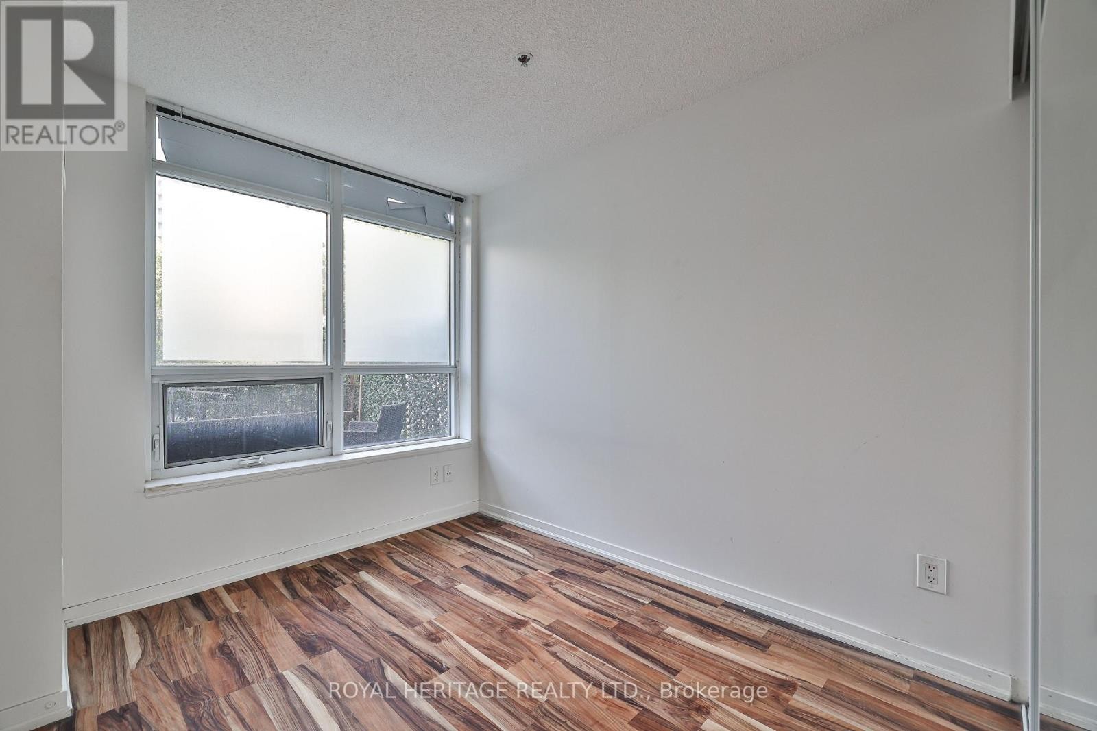 












104 - 38 JOE SHUSTER WAY

,
Toronto (South Parkdale),




Ontario
M6K0A5

