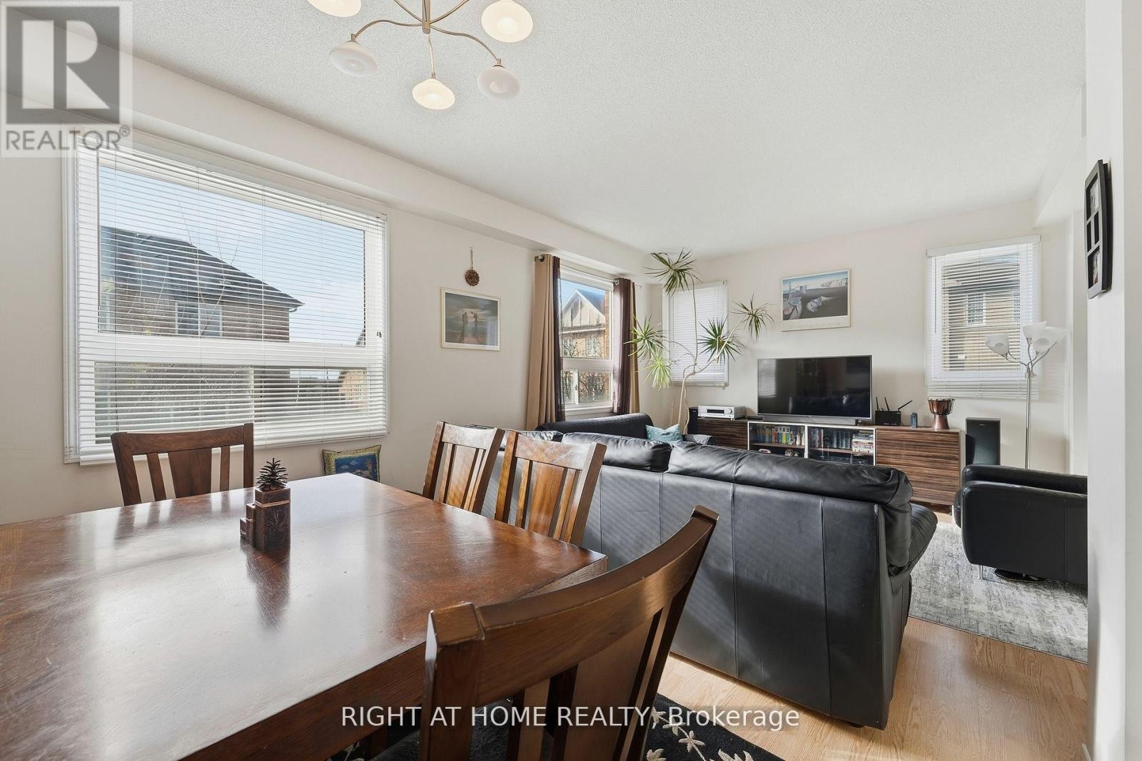 












154 - 7155 MAGISTRATE TERRACE

,
Mississauga (Meadowvale Village),




Ontario
L5W1Y9

