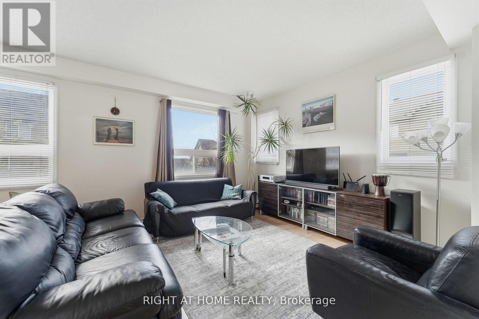 












154 - 7155 MAGISTRATE TERRACE

,
Mississauga (Meadowvale Village),




Ontario
L5W1Y9

