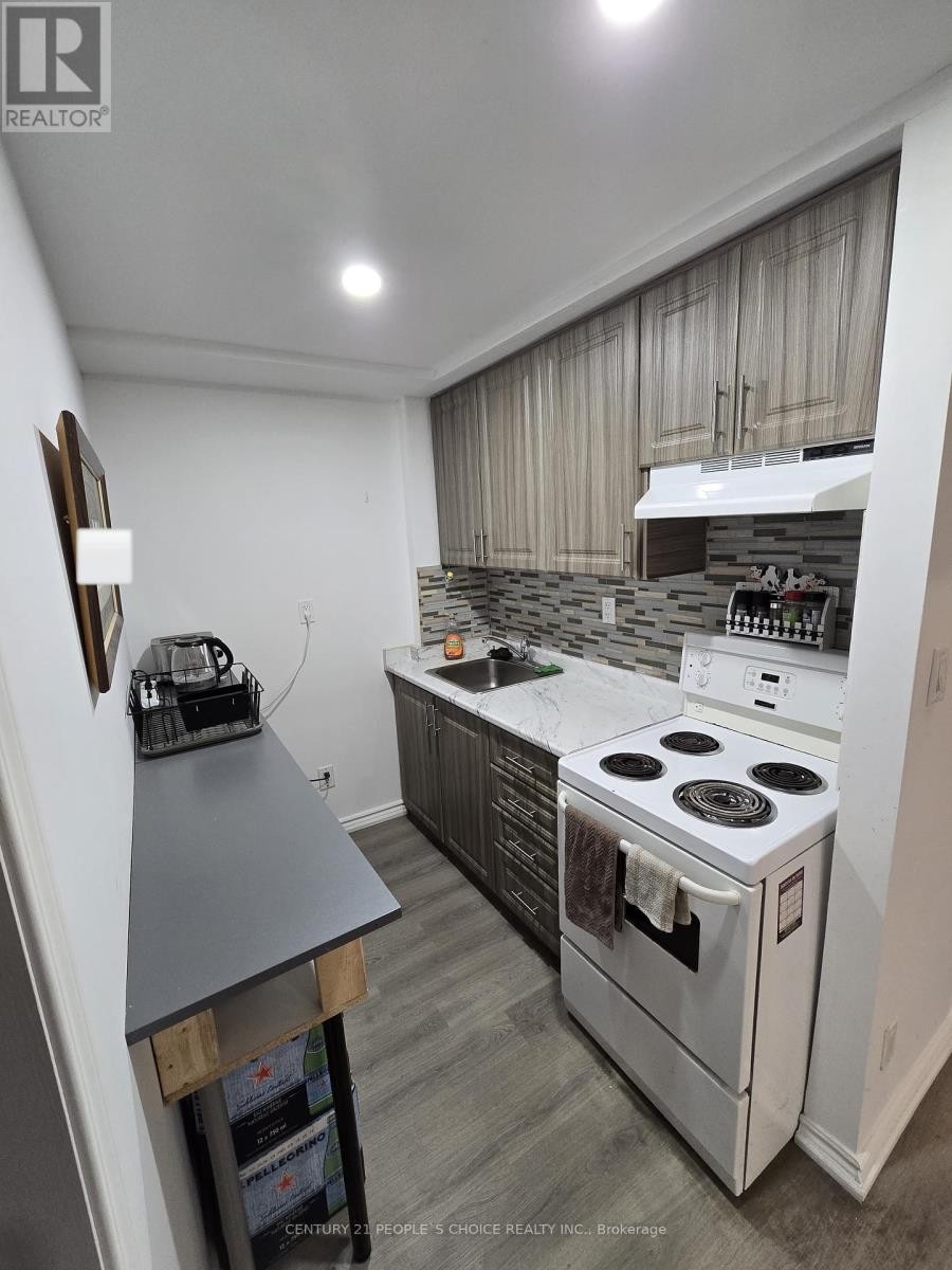 












BASEMENT - 4842 ROSEBUSH ROAD

,
Mississauga (East Credit),




Ontario
L5M5M1

