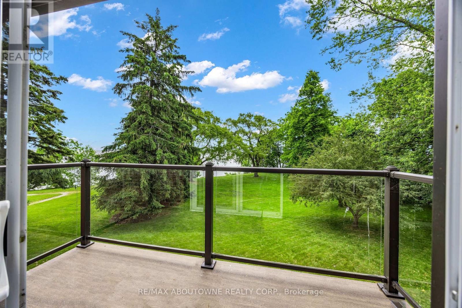 












20 ARKENDO DRIVE

,
Oakville (FD Ford),




Ontario
L6J5T9

