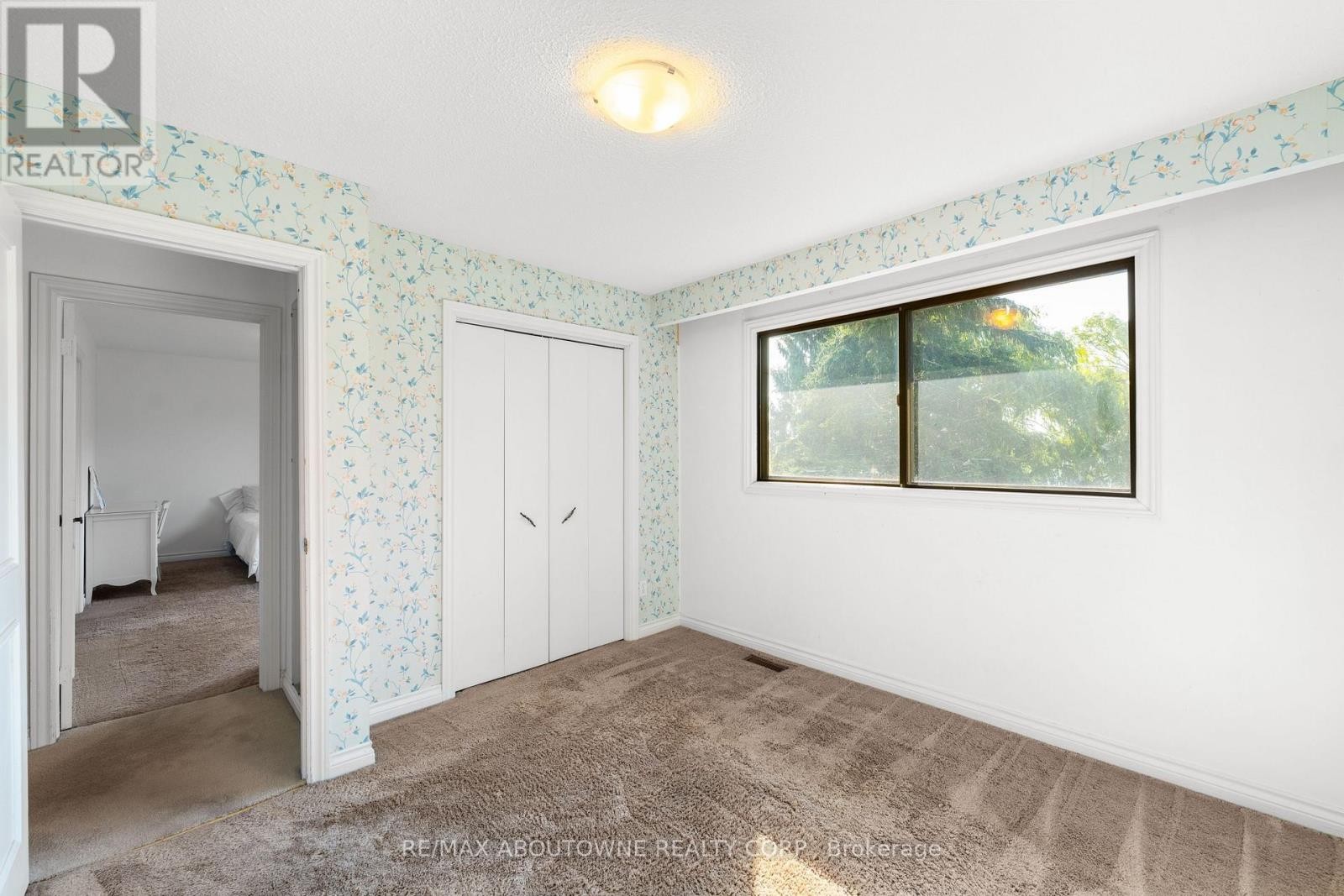 












20 ARKENDO DRIVE

,
Oakville (FD Ford),




Ontario
L6J5T9

