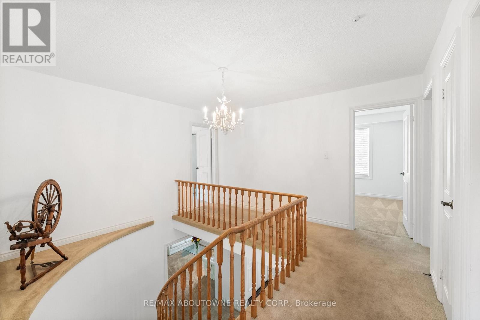 












20 ARKENDO DRIVE

,
Oakville (FD Ford),




Ontario
L6J5T9

