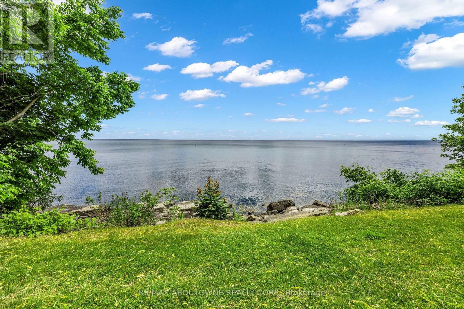 












20 ARKENDO DRIVE

,
Oakville (FD Ford),




Ontario
L6J5T9

