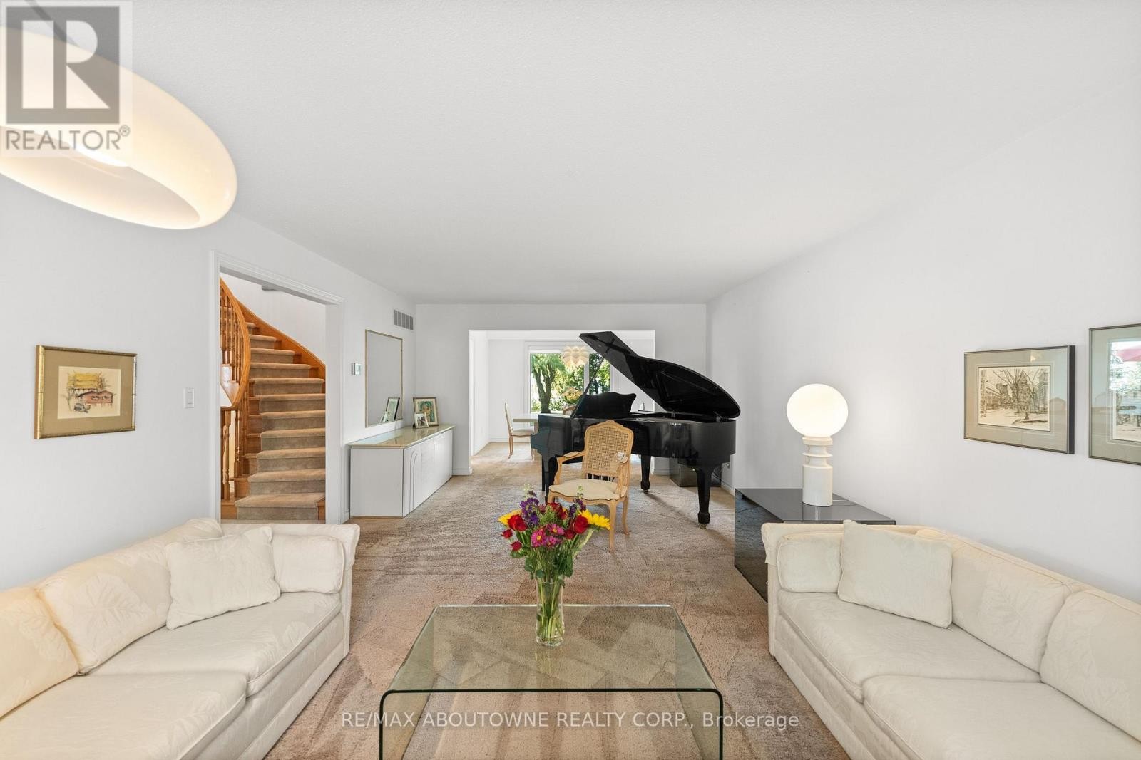 












20 ARKENDO DRIVE

,
Oakville (FD Ford),




Ontario
L6J5T9

