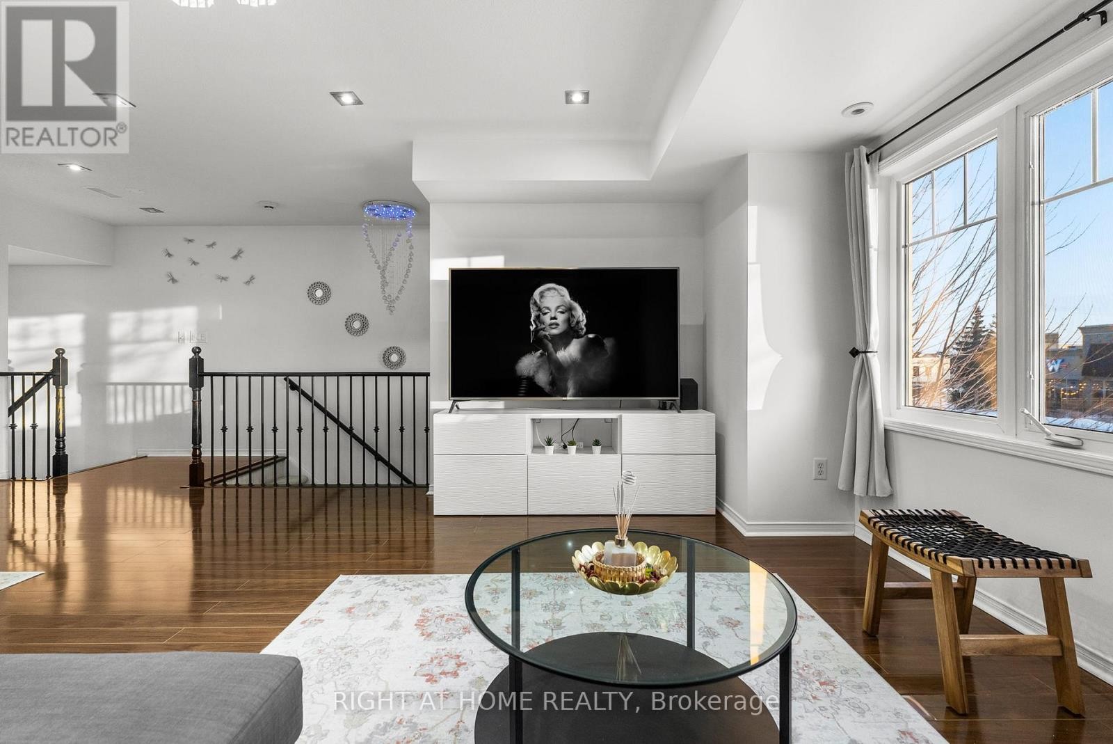 












12 - 5725 TENTH LINE W

,
Mississauga (Churchill Meadows),




Ontario
L5M0P7

