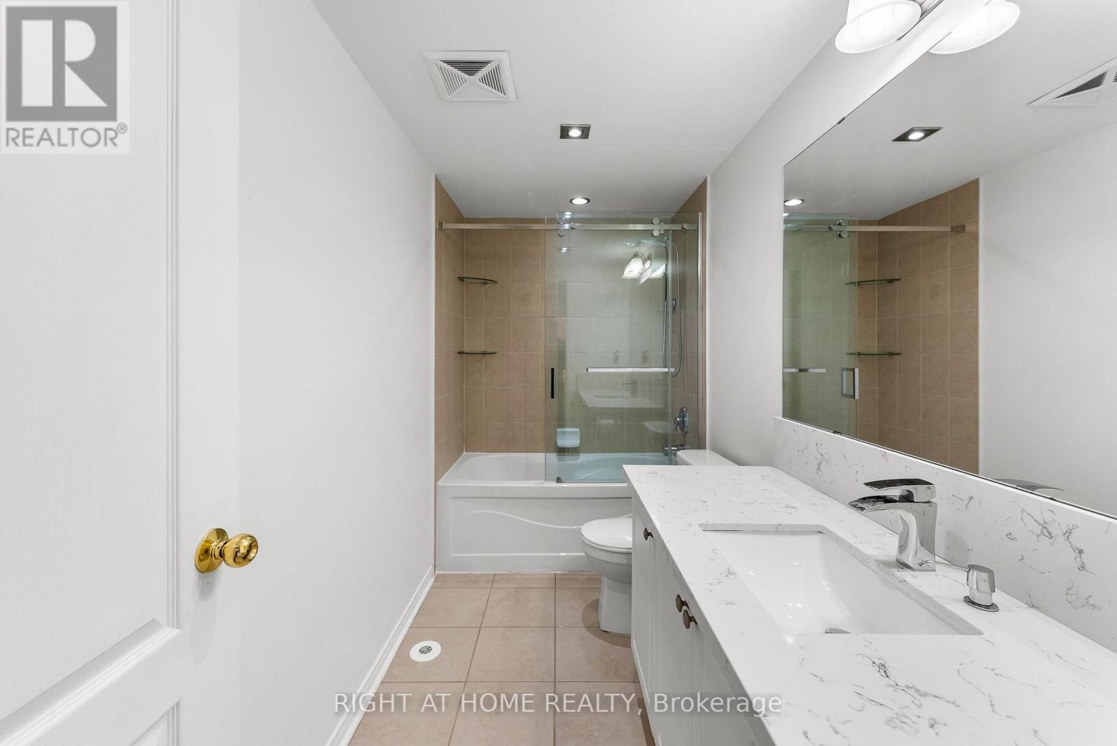 












12 - 5725 TENTH LINE W

,
Mississauga (Churchill Meadows),




Ontario
L5M0P7

