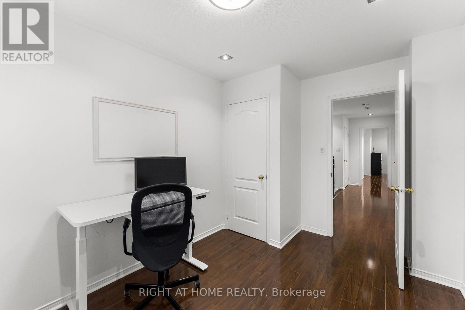 












12 - 5725 TENTH LINE W

,
Mississauga (Churchill Meadows),




Ontario
L5M0P7

