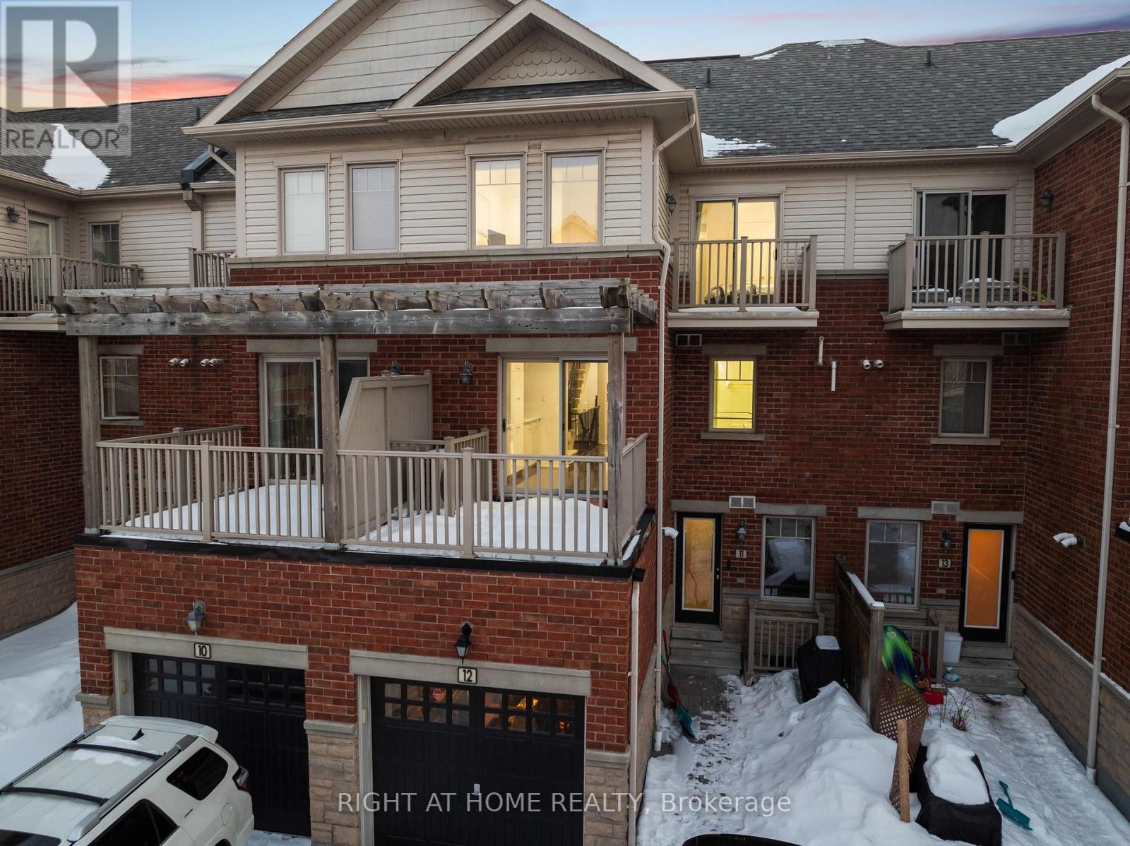 












12 - 5725 TENTH LINE W

,
Mississauga (Churchill Meadows),




Ontario
L5M0P7

