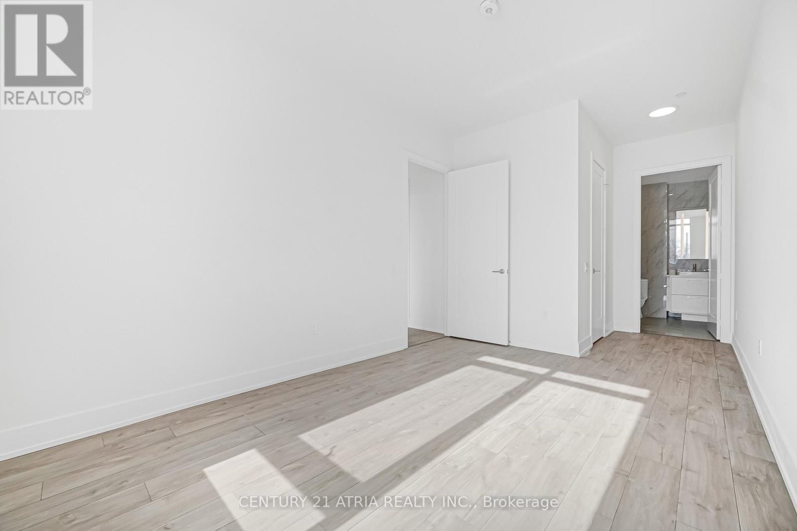 












203 - 858 DUPONT STREET

,
Toronto (Dovercourt-Wallace Emerson-Junction),




Ontario
M6G0C1

