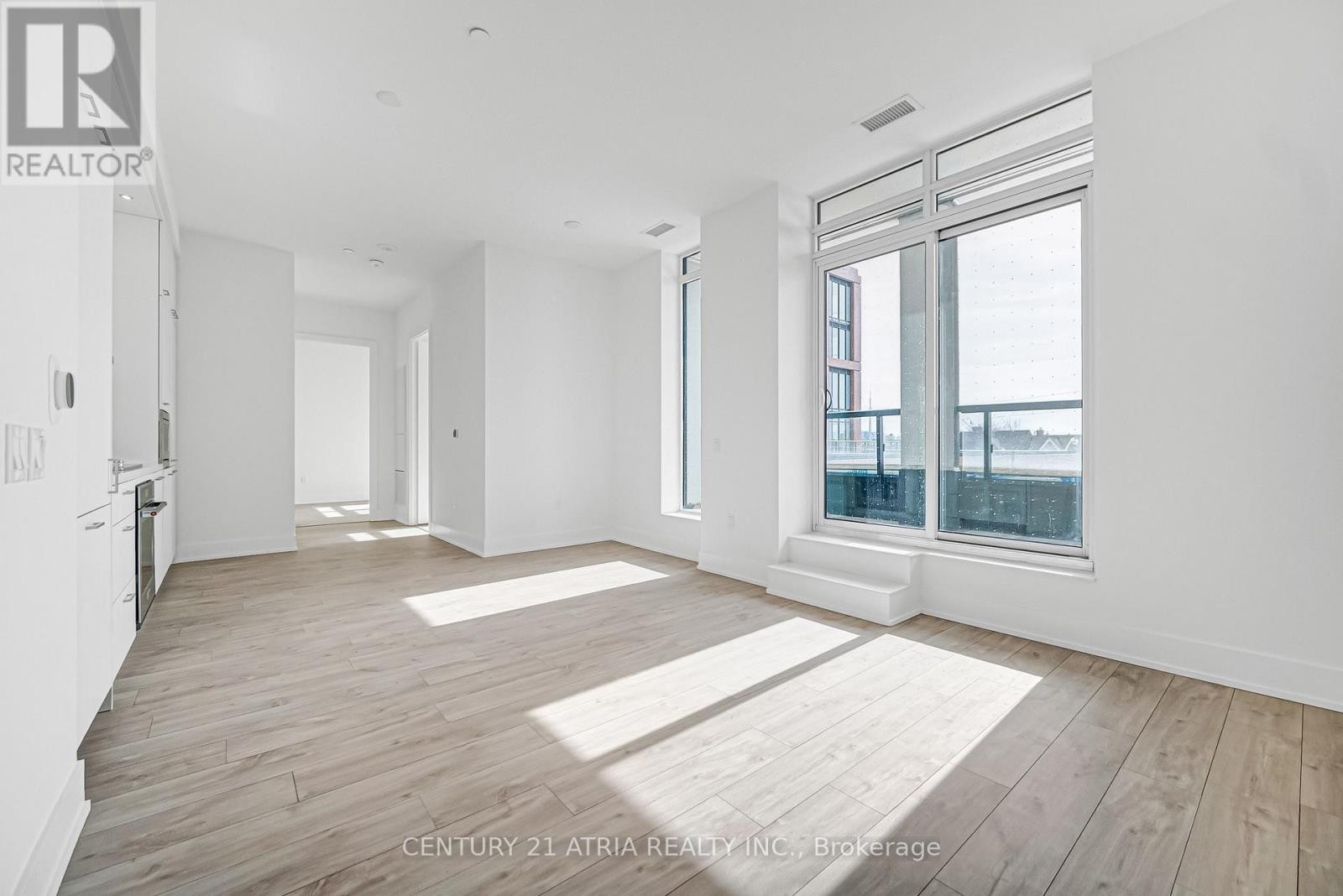 












203 - 858 DUPONT STREET

,
Toronto (Dovercourt-Wallace Emerson-Junction),




Ontario
M6G0C1

