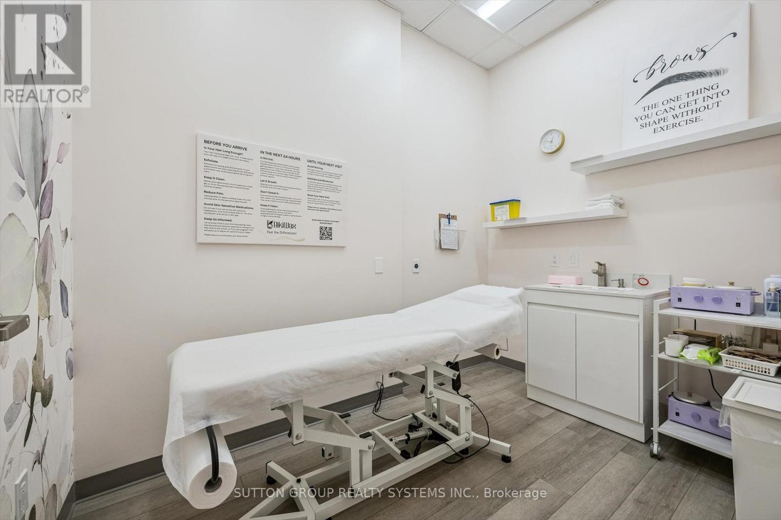 












28 - 11 BRONTE ROAD

,
Oakville (BR Bronte),




Ontario
L6L0E1

