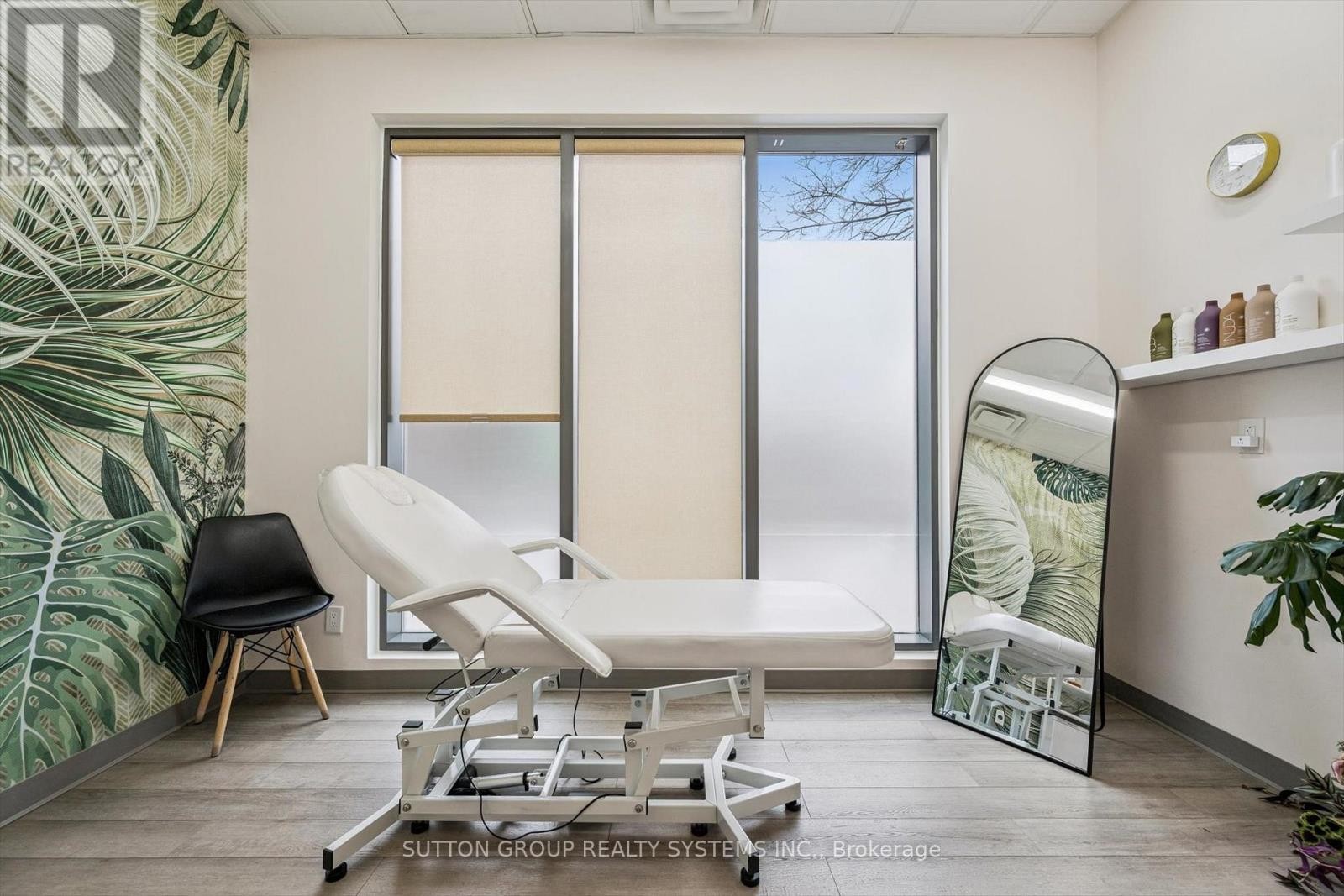 












28 - 11 BRONTE ROAD

,
Oakville (BR Bronte),




Ontario
L6L0E1

