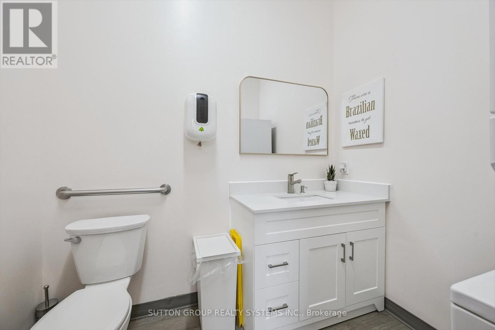 












28 - 11 BRONTE ROAD

,
Oakville (BR Bronte),




Ontario
L6L0E1

