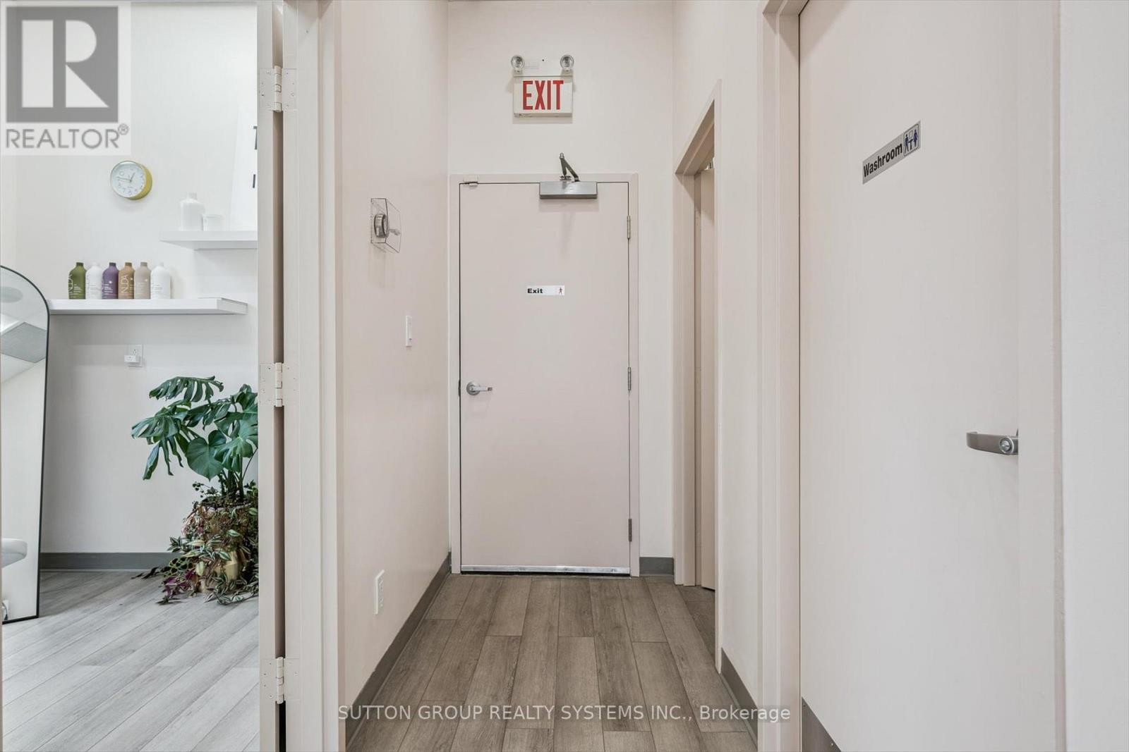 












28 - 11 BRONTE ROAD

,
Oakville (BR Bronte),




Ontario
L6L0E1

