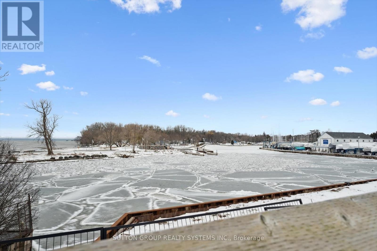 












28 - 11 BRONTE ROAD

,
Oakville (BR Bronte),




Ontario
L6L0E1

