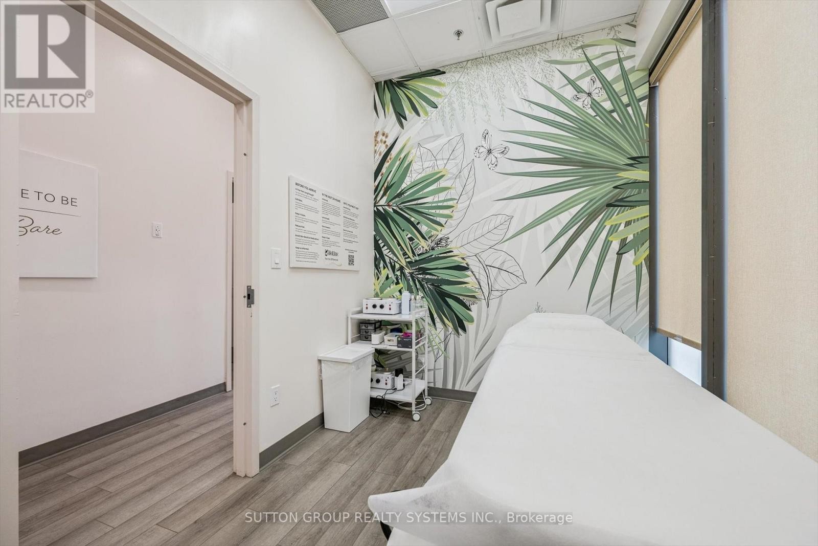 












28 - 11 BRONTE ROAD

,
Oakville (BR Bronte),




Ontario
L6L0E1

