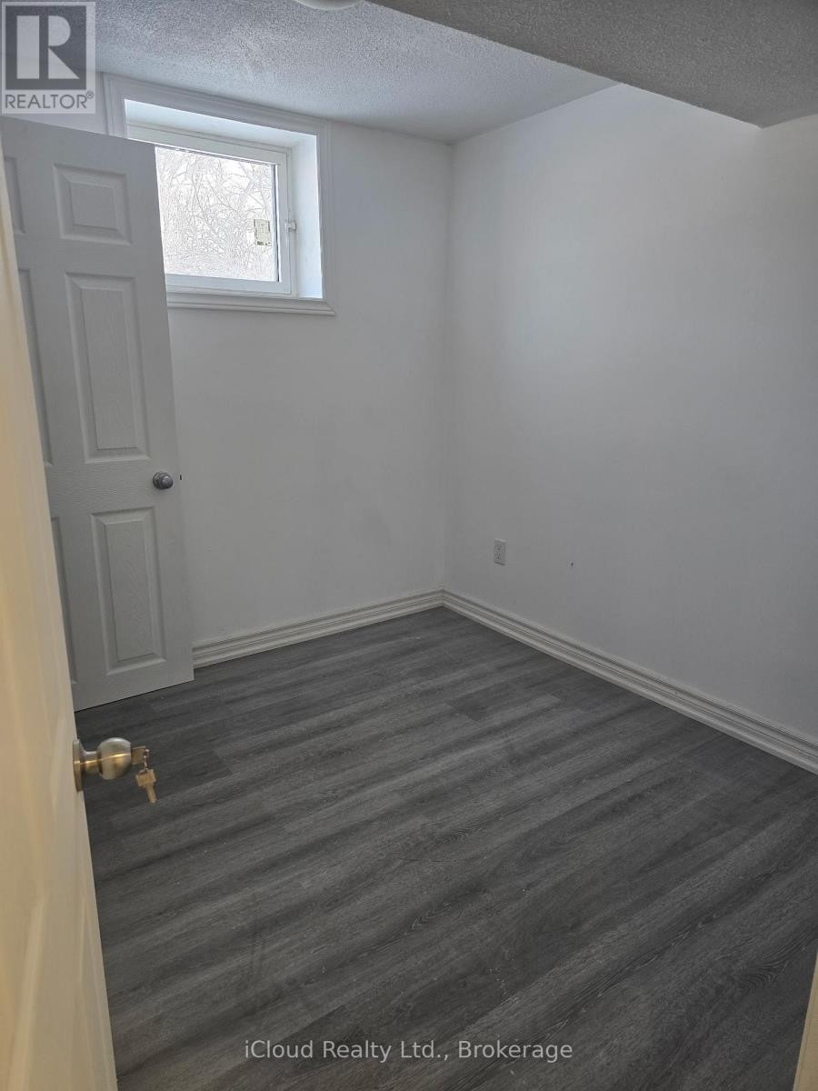 












BSMT - 8 YORK STREET

,
Mississauga (Malton),




Ontario
L4T3M7

