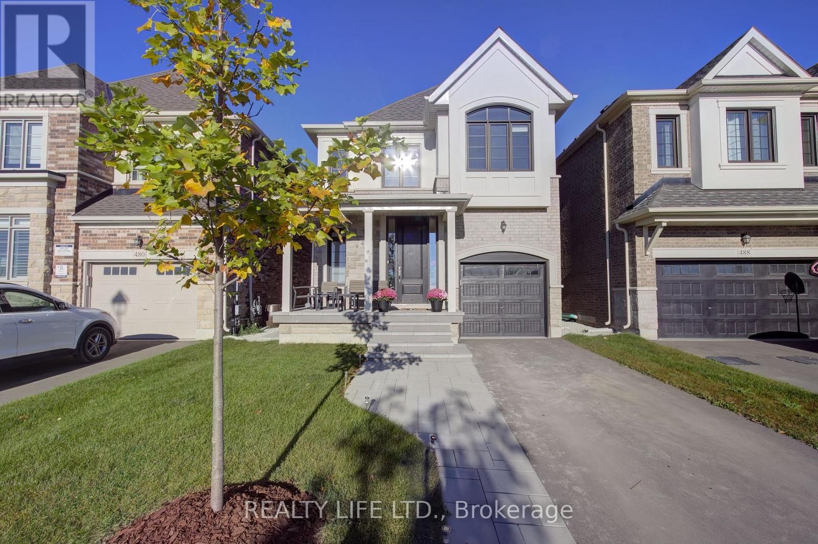 












484 THORNBORROW COURT

,
Milton (Walker),




Ontario
L9E1T4

