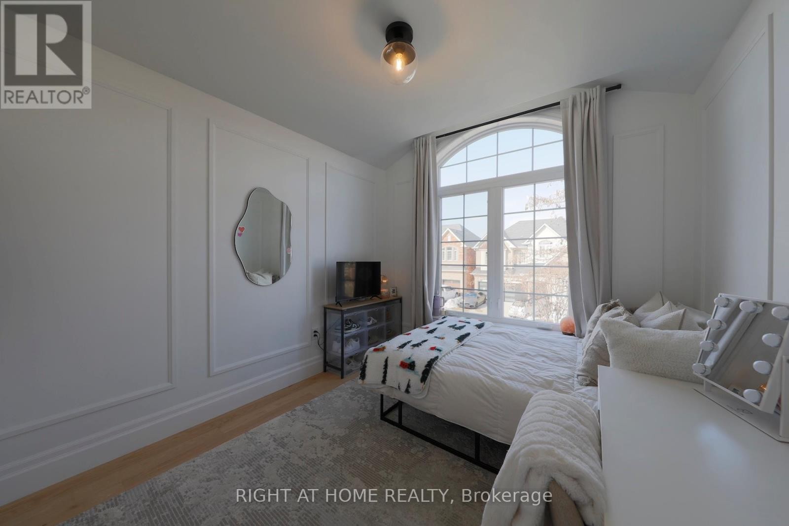 












3342 MOSES WAY

,
Burlington (Alton),




Ontario
L7M0L5

