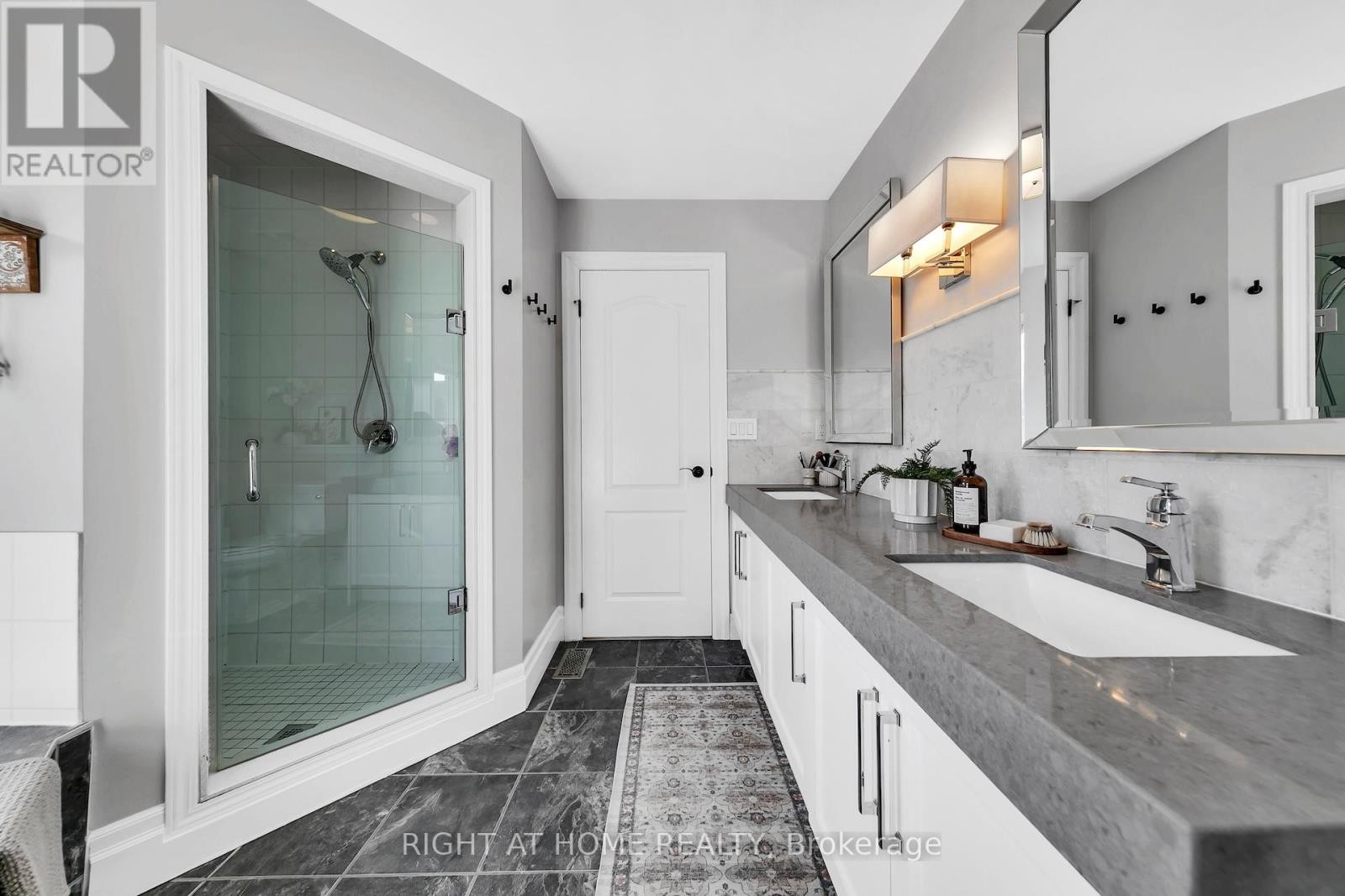 












3342 MOSES WAY

,
Burlington (Alton),




Ontario
L7M0L5

