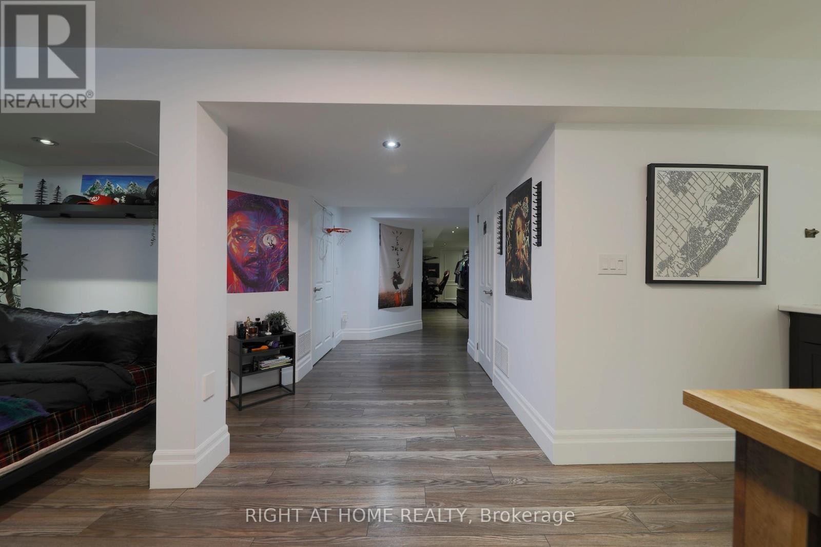 












3342 MOSES WAY

,
Burlington (Alton),




Ontario
L7M0L5

