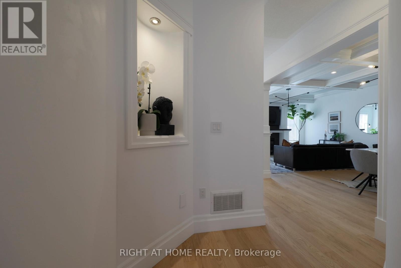 












3342 MOSES WAY

,
Burlington (Alton),




Ontario
L7M0L5

