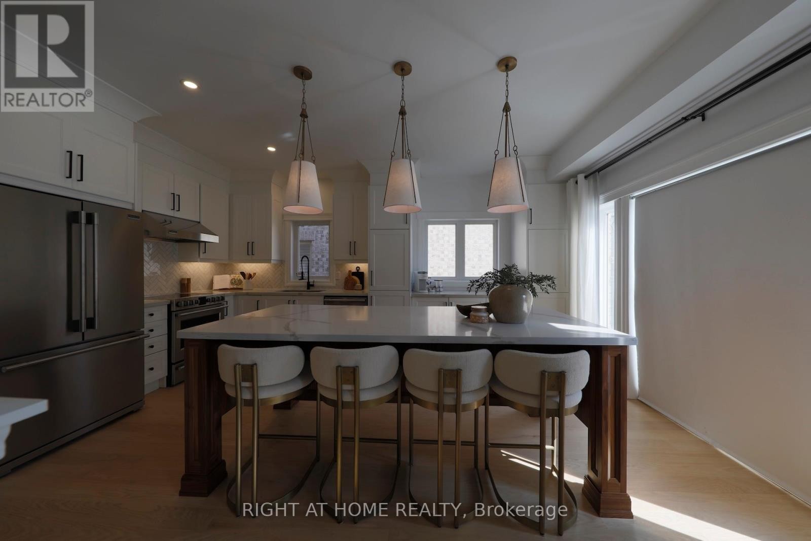 












3342 MOSES WAY

,
Burlington (Alton),




Ontario
L7M0L5

