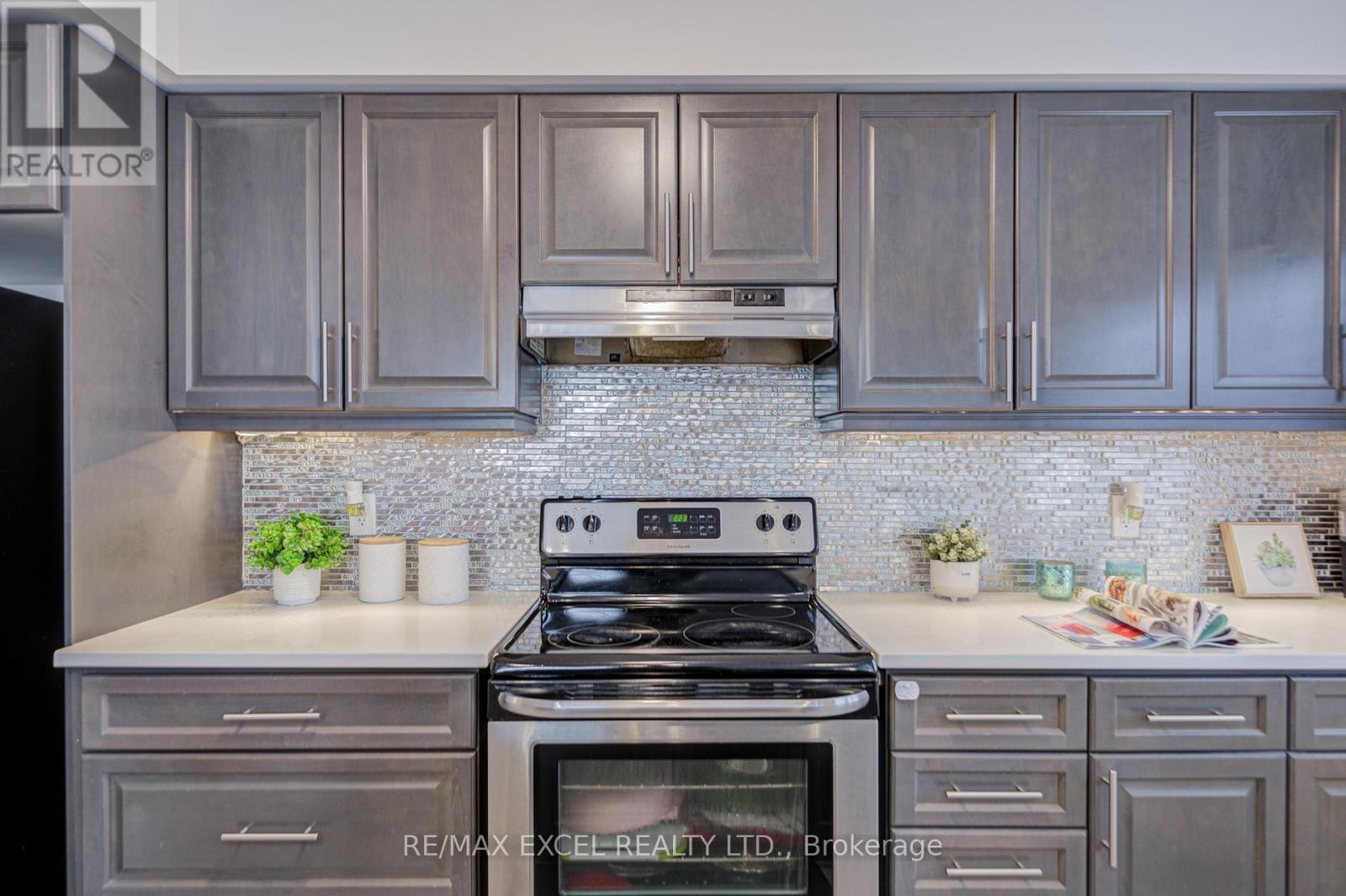 












3081 HAREBELL GATE

,
Oakville (GO Glenorchy),




Ontario
L6M0Y9

