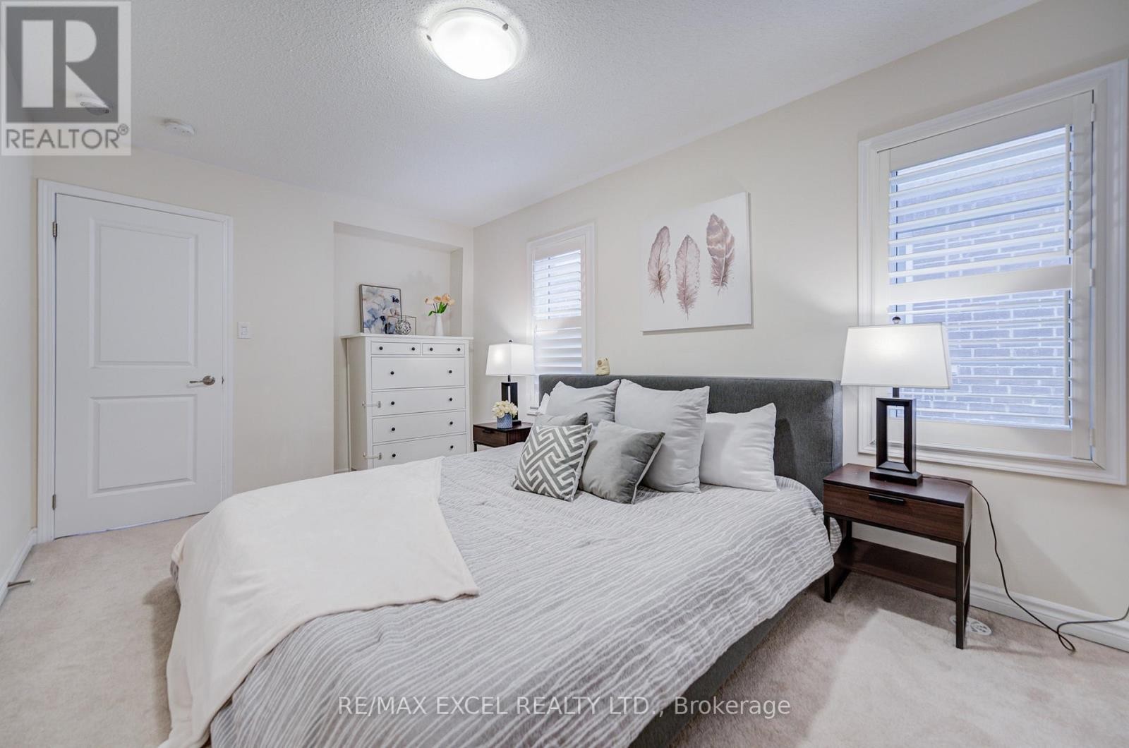 












3081 HAREBELL GATE

,
Oakville (GO Glenorchy),




Ontario
L6M0Y9

