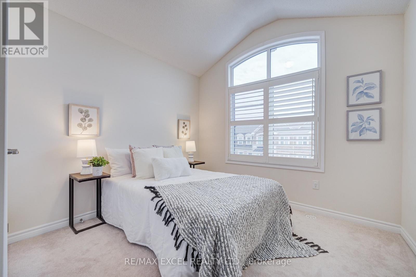 












3081 HAREBELL GATE

,
Oakville (GO Glenorchy),




Ontario
L6M0Y9

