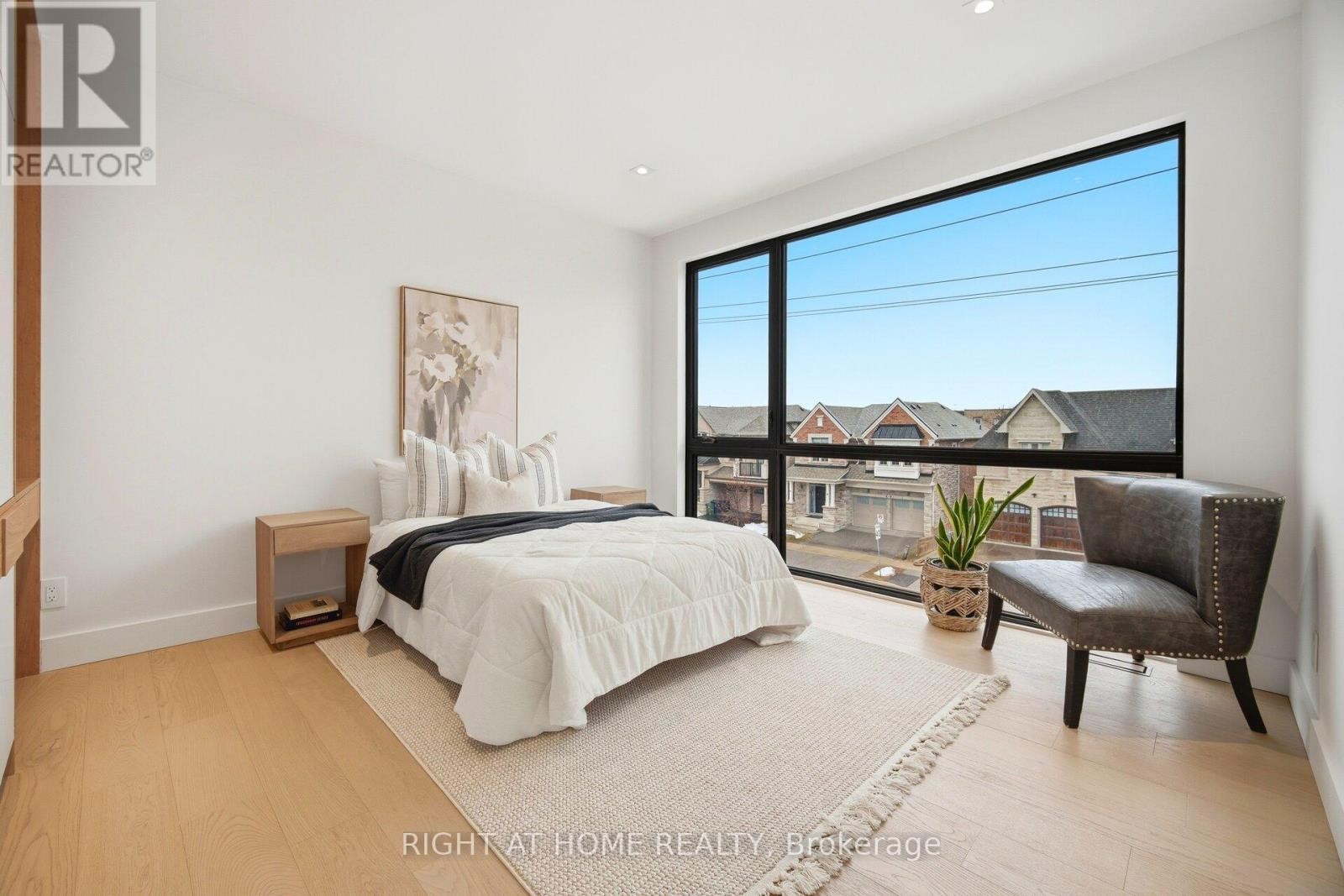 












287 VALERMO DRIVE

,
Toronto (Alderwood),




Ontario
M8W2L2

