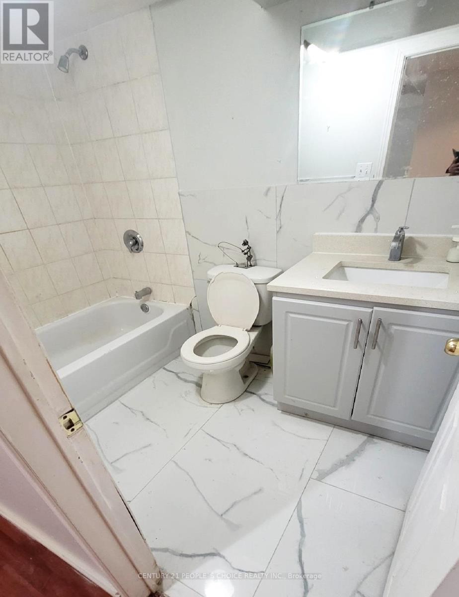 












22 YELLOW BRICK ROAD

,
Brampton (Brampton North),




Ontario
L6V4K9

