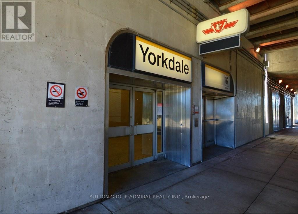 












#402 - 160 FLEMINGTON ROAD

,
Toronto (Yorkdale-Glen Park),




Ontario
M6A0A9

