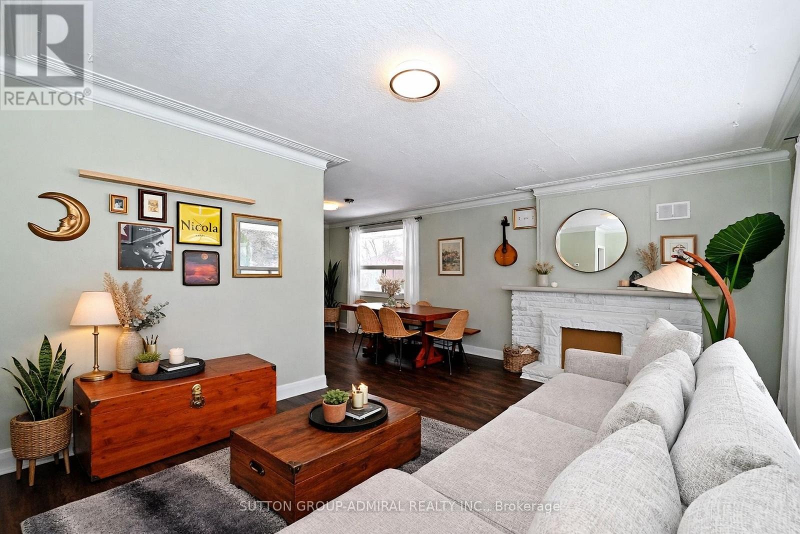 












58 HARLOW CRESCENT

,
Toronto (Thistletown-Beaumonde Heights),




Ontario
M9V2Y5

