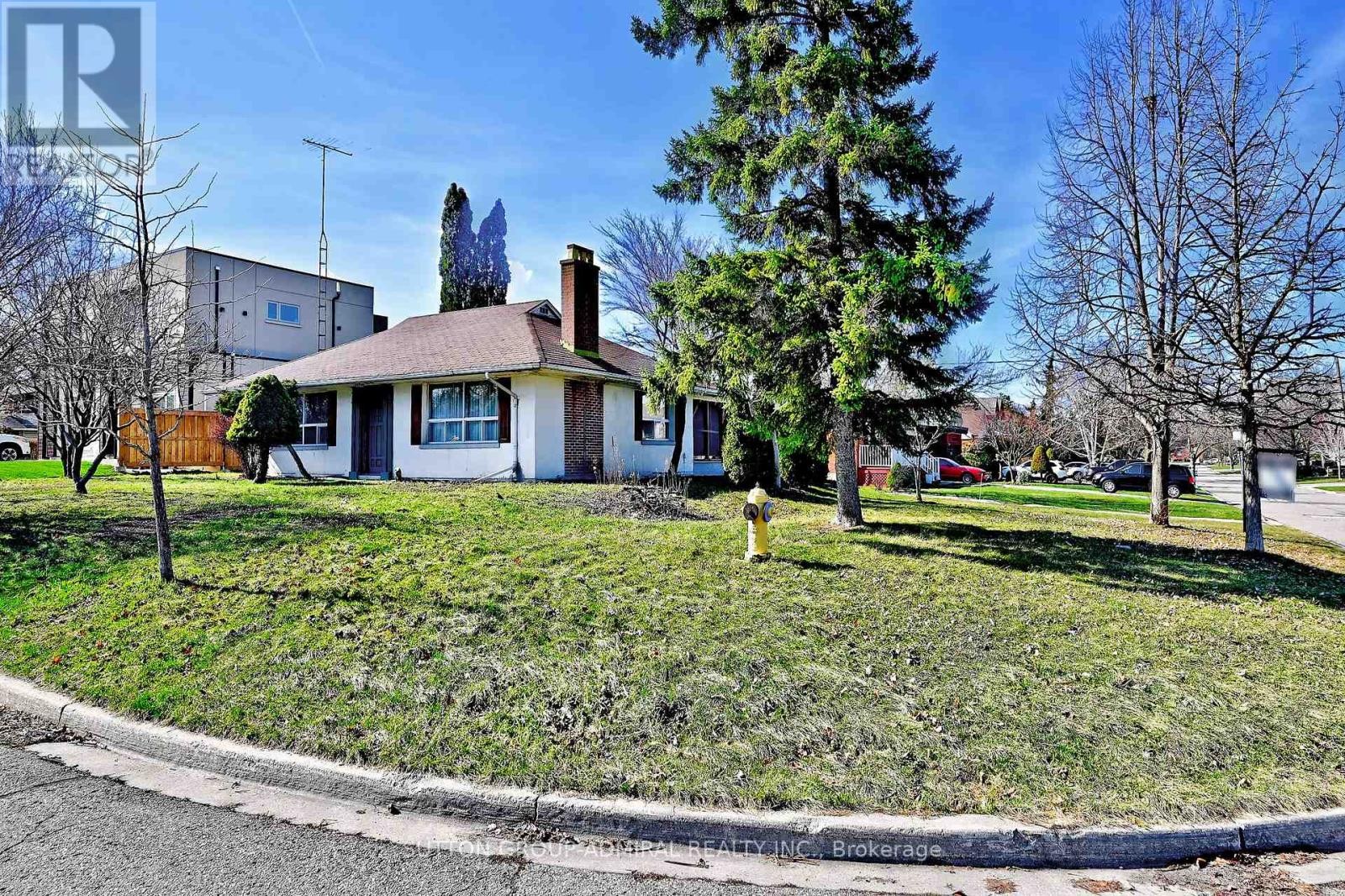 












58 HARLOW CRESCENT

,
Toronto (Thistletown-Beaumonde Heights),




Ontario
M9V2Y5

