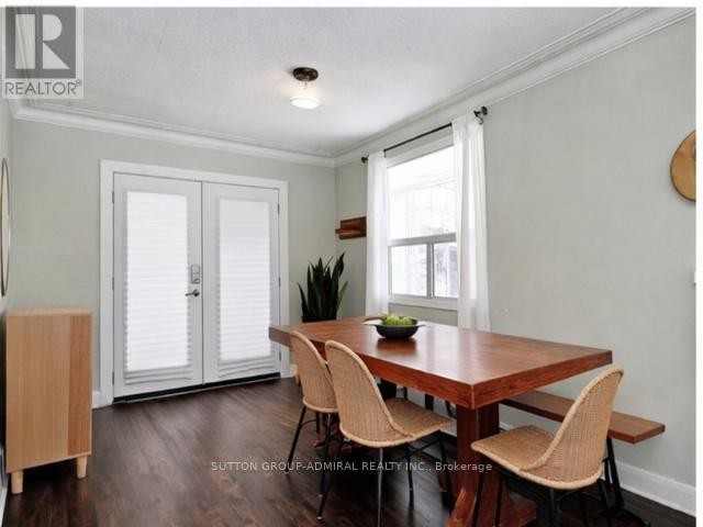 












58 HARLOW CRESCENT

,
Toronto (Thistletown-Beaumonde Heights),




Ontario
M9V2Y5


