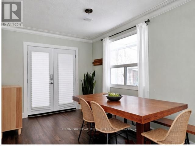 












58 HARLOW CRESCENT

,
Toronto (Thistletown-Beaumonde Heights),




Ontario
M9V2Y5

