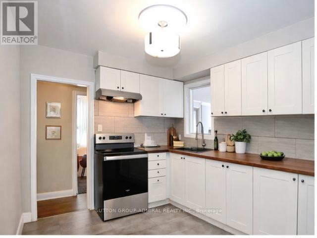 












58 HARLOW CRESCENT

,
Toronto (Thistletown-Beaumonde Heights),




Ontario
M9V2Y5

