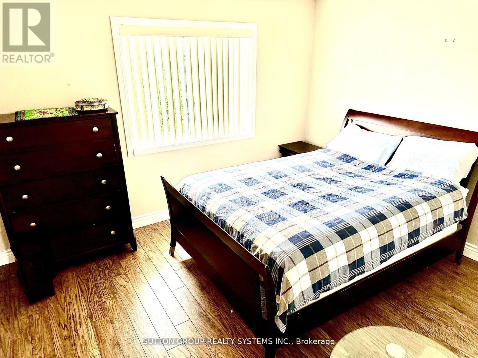 












2467 SPRINGFOREST DRIVE

,
Oakville (BC Bronte Creek),




Ontario
L6M0A2

