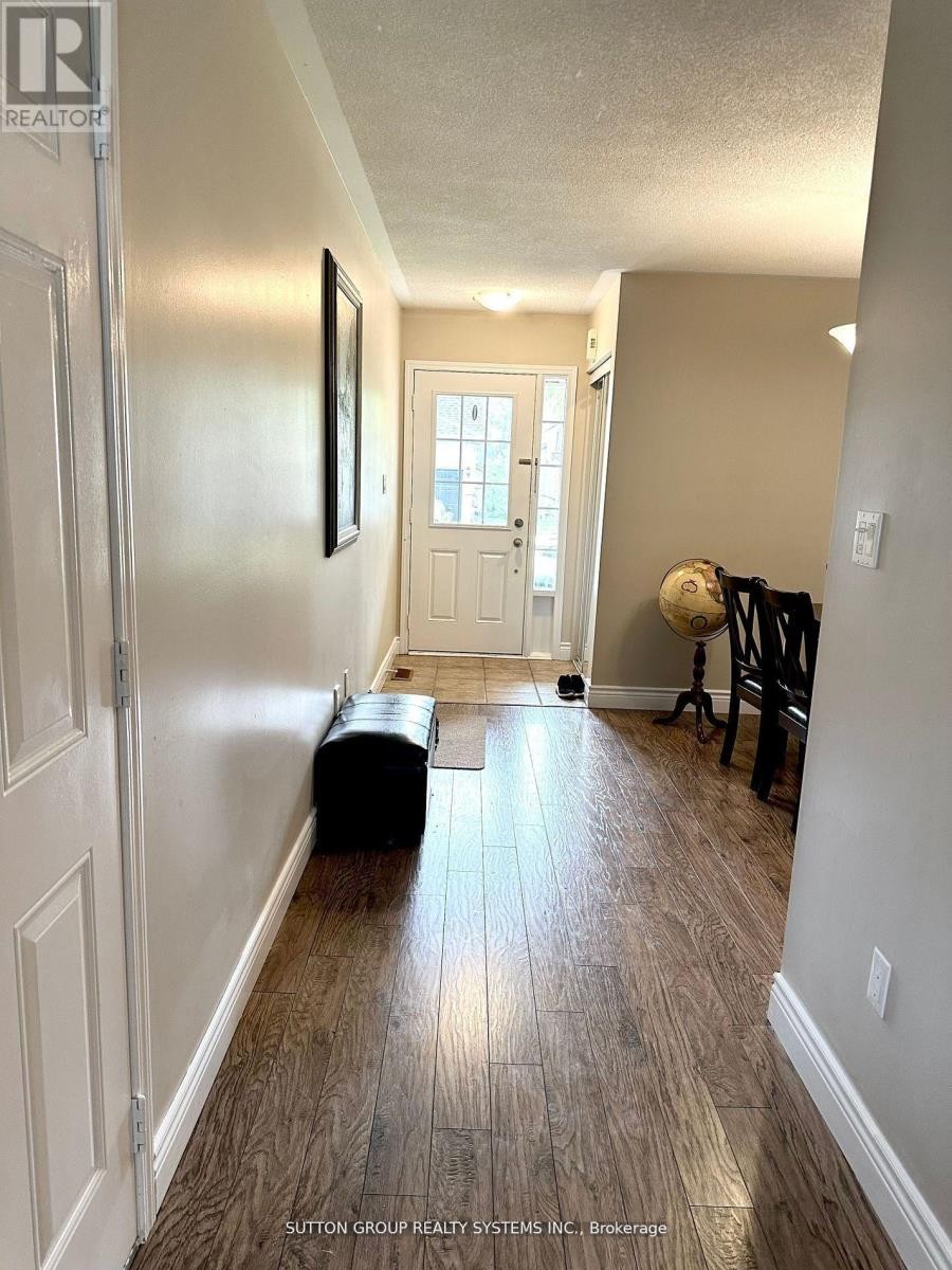 












2467 SPRINGFOREST DRIVE

,
Oakville (BC Bronte Creek),




Ontario
L6M0A2

