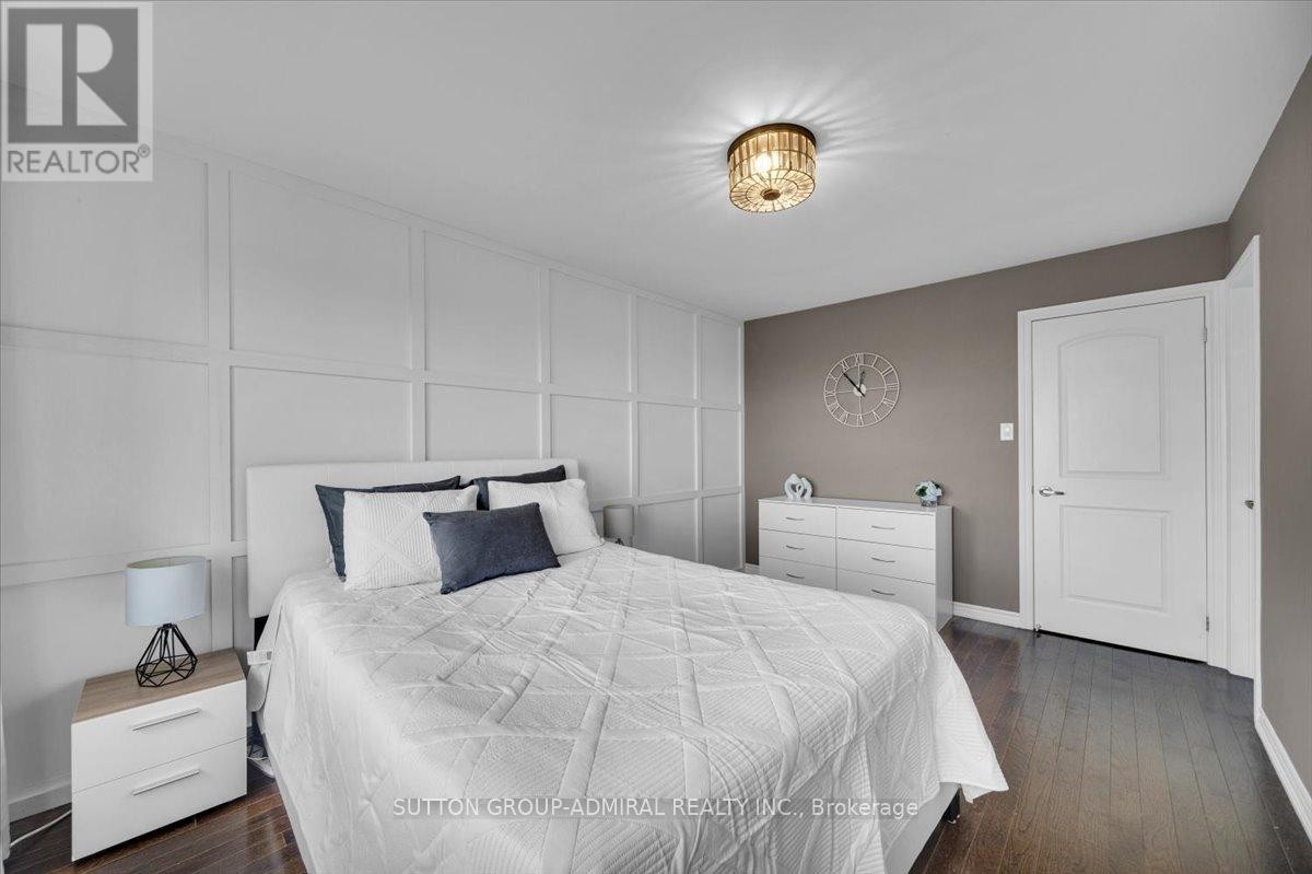 












1 - 2600 GLENGARRY ROAD

,
Mississauga (Erindale),




Ontario
L5C0A2

