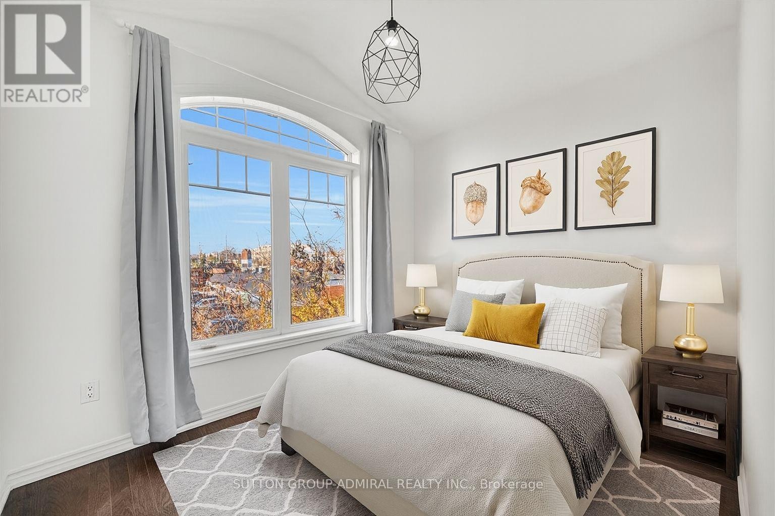 












1 - 2600 GLENGARRY ROAD

,
Mississauga (Erindale),




Ontario
L5C0A2

