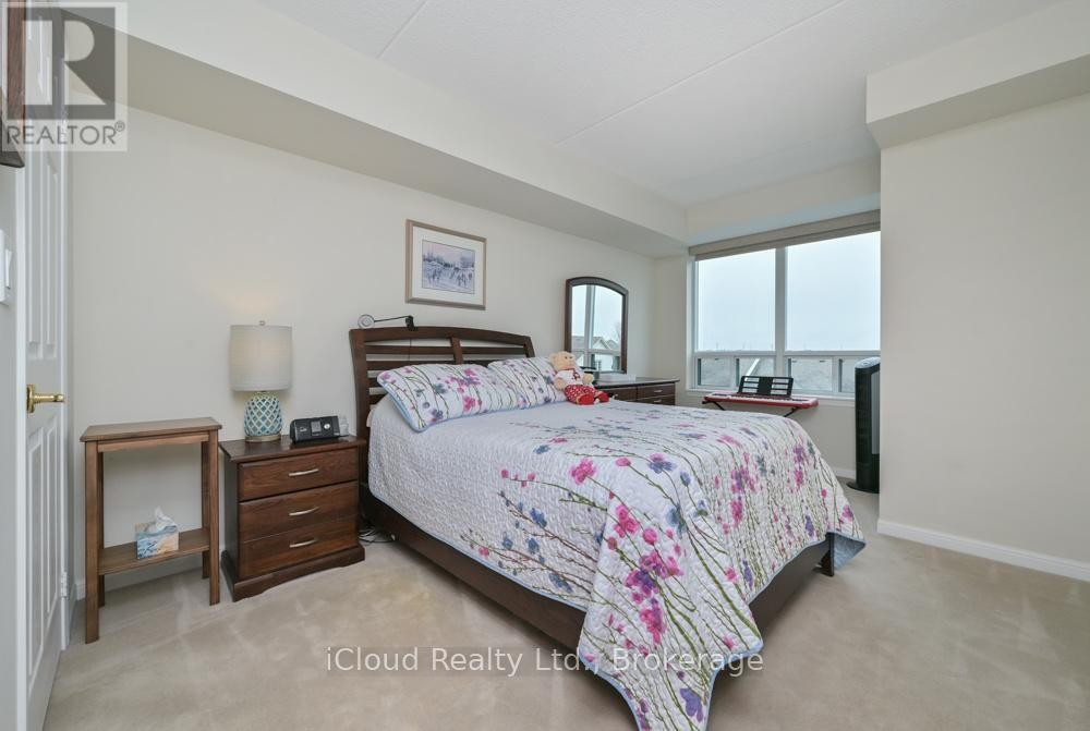 












301 - 65 VIA ROSEDALE

,
Brampton (Sandringham-Wellington),




Ontario
L6R3N8

