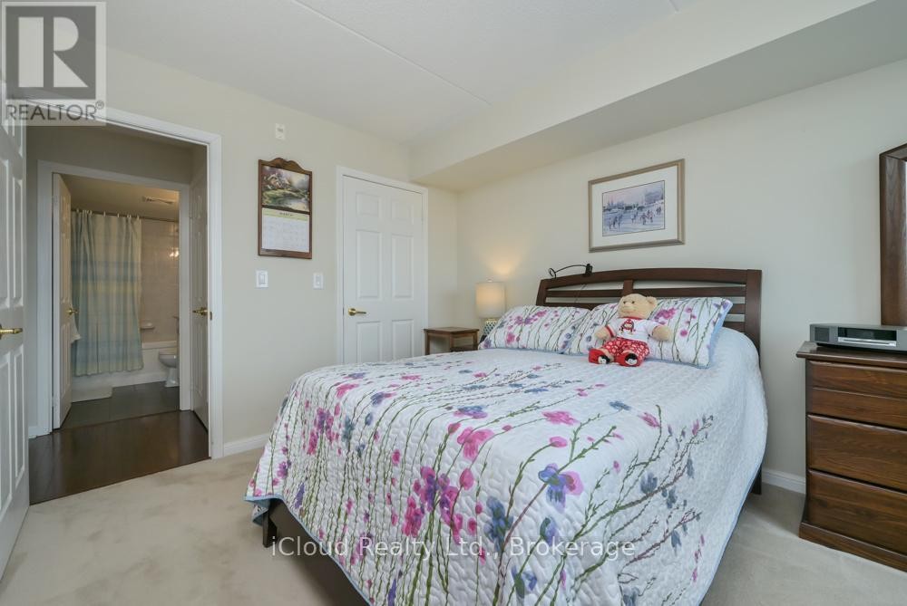 












301 - 65 VIA ROSEDALE

,
Brampton (Sandringham-Wellington),




Ontario
L6R3N8

