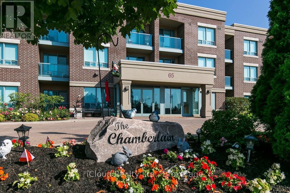 












301 - 65 VIA ROSEDALE

,
Brampton (Sandringham-Wellington),




Ontario
L6R3N8

